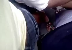 लेस्बियन आपसी दुलार में एचडी सेक्सी हिंदी मूवी समय बिताते हैं।
