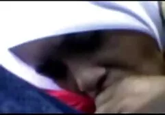 भूरे बालों सेक्सी मूवी फुल एचडी सेक्सी मूवी वाला आदमी एक युवा लड़की को पीटना चाहता है।