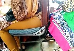 एक हिंदी सेक्सी एचडी मूवी वीडियो प्रेमिका की मुंडा चूत चाटता है।