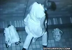 गोरा ने चूत सेक्सी फिल्म फुल एचडी में के दाने को झटका दिया।