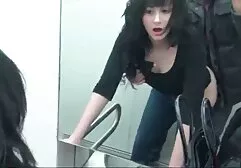एशियाई महिला अमेरिकी मालिश और blowjob हिंदी सेक्सी मूवी एचडी वीडियो देती है।