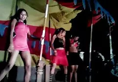 अपने पति की उपस्थिति में एक अराजकता हिंदी सेक्सी मूवी एचडी के साथ fucks।