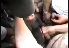 श्यामला बड़े dildos के साथ सेक्सी मूवी एचडी हिंदी उसकी बिल्ली बाहर काम करता है।